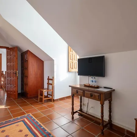 Casa Rectoral * トゥイ