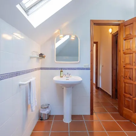 Casa Rectoral トゥイ