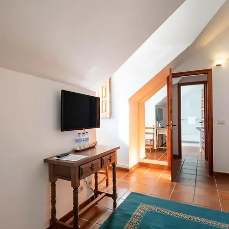 Casa Rectoral * トゥイ